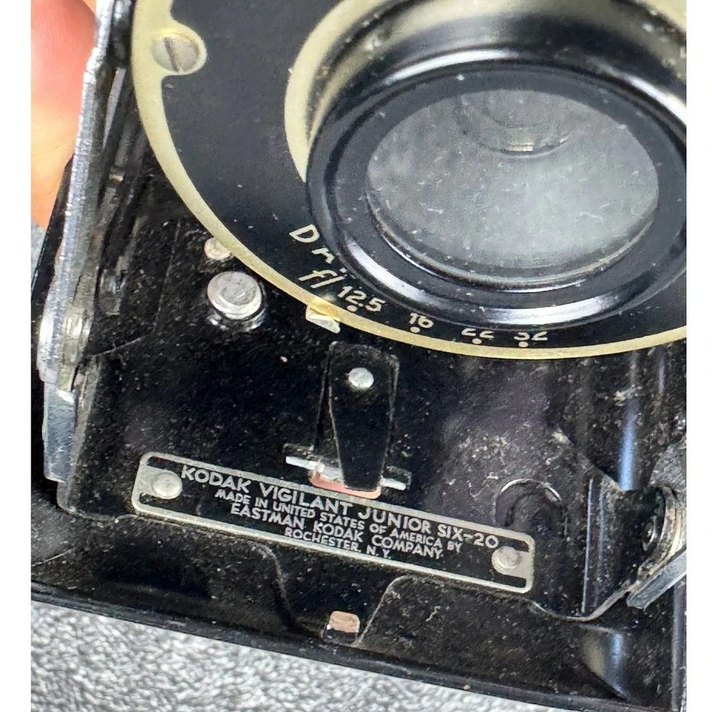 Vintage Kodak Vigilant Junior Six-20 Folding Camera Kodet Lens Dak Shutter USA